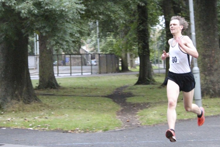 Self Transcendence 2 mile race, the Meadows, Wednesday 11 September 2013